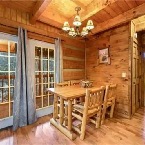 A Charming Cabin Pool Firepit Hot Tub-jacuzzi