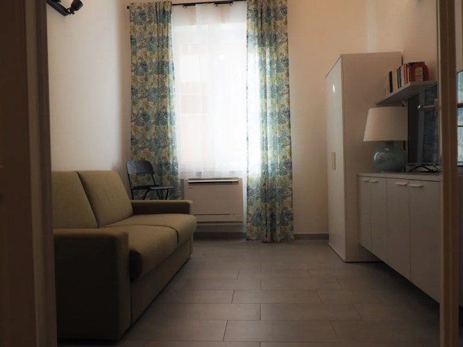 La Porta Accanto