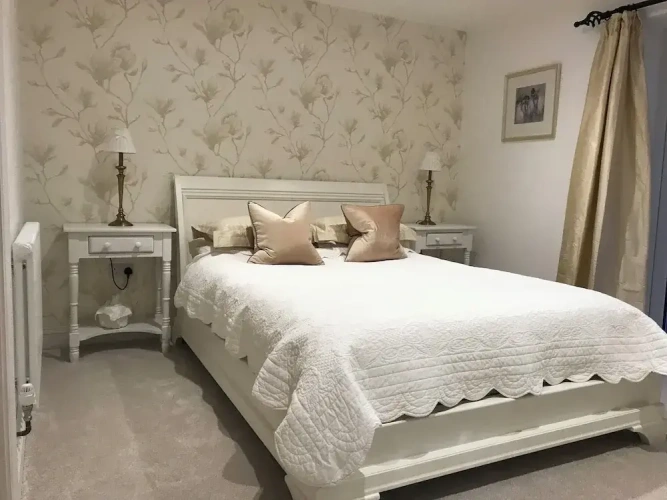 Luxury Double Basement room