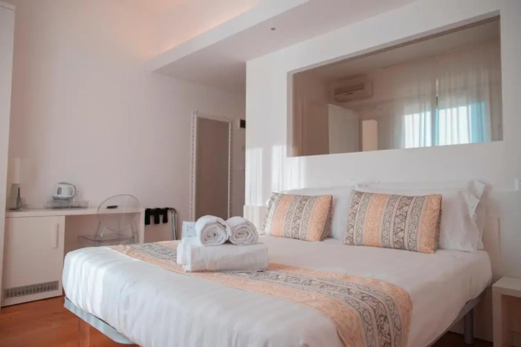 Deluxe Triple room with sea view