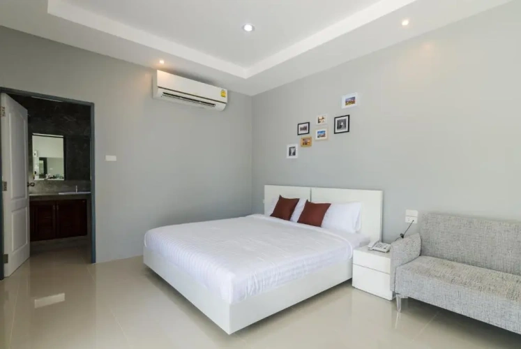 Standard Double room with pool view