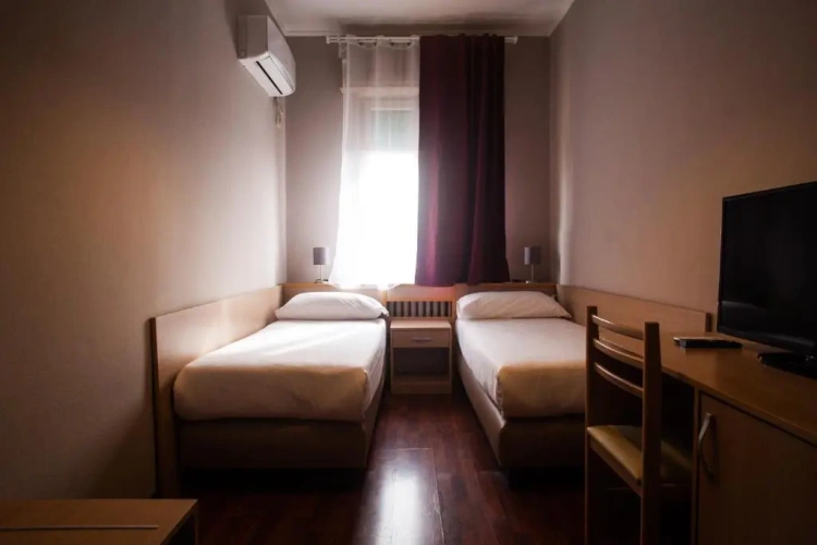 Twin room