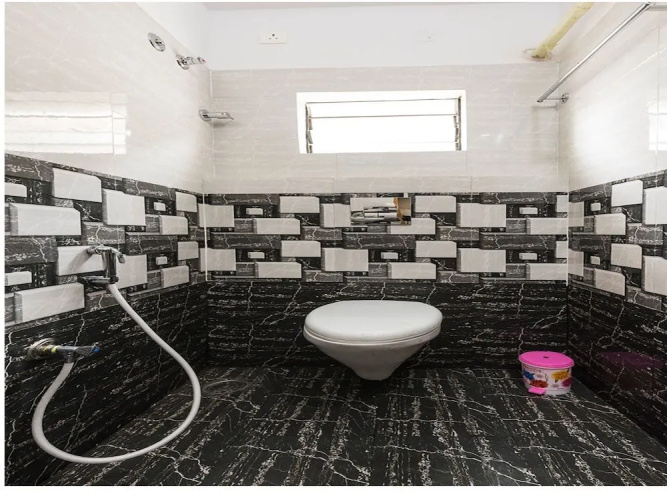 OYO 9544 Hotel Crown Residency