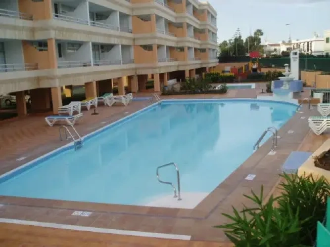 1 Bedroom Twin Apartment