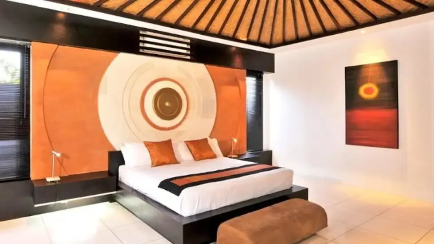 Modern Family Villa
