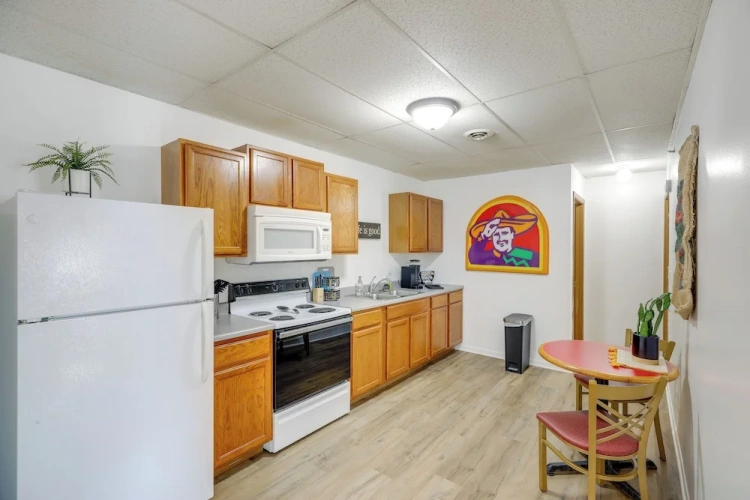 2 Bedrooms Apartment