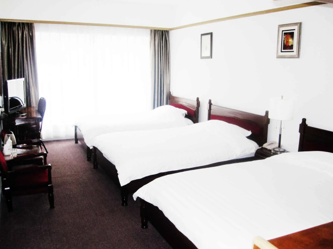 Lavy Hotel