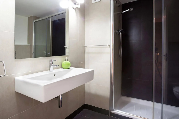 Bas Apartments Gracia