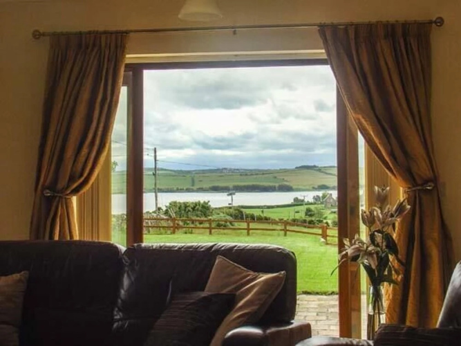 Fferam Y Llyn