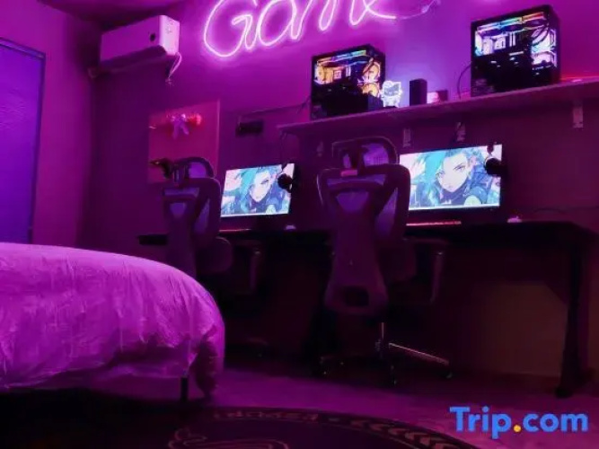 High Dimensions E-Sports Hotel