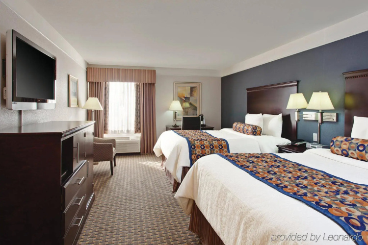 Fairfield by Marriott Inn & Suites Fresno River Park