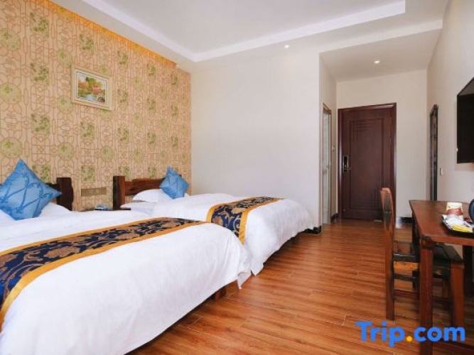 Standard Double room with river view