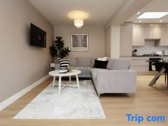 Modern 5BR Home new”