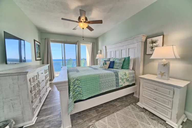 Unit 2304 2 Bedroom Condo by RedAwning