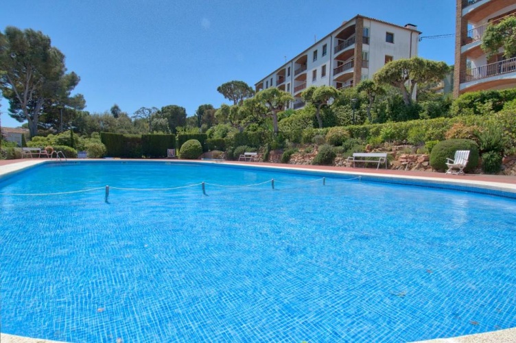 3 Bedrooms Apartment