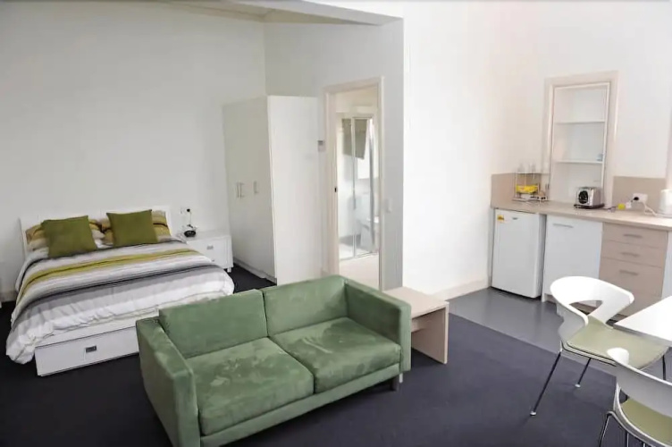 Yarra House Campus Summer Stays