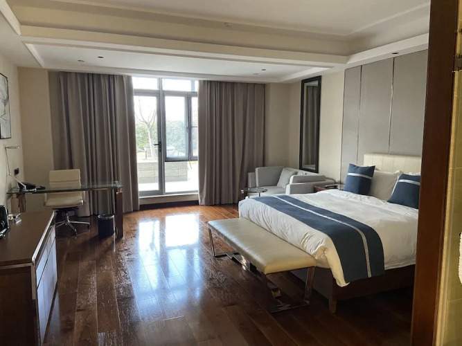 Changshu Skyline Cloud Hotel