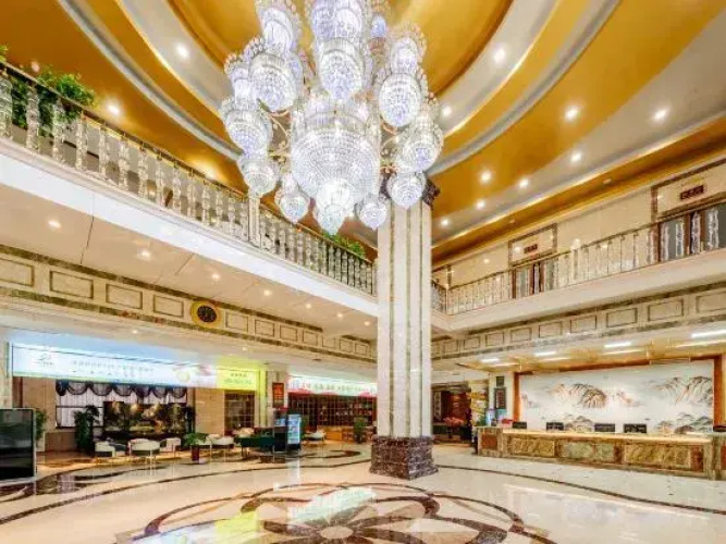 Guanghui Holiday Hotel
