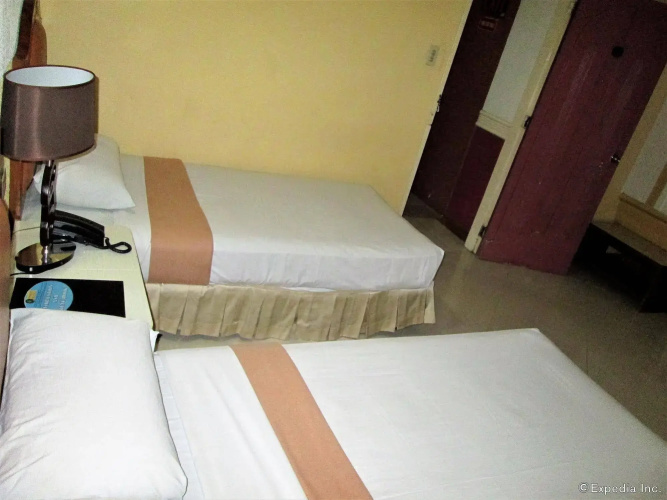 Discovery Hotel and Restaurant