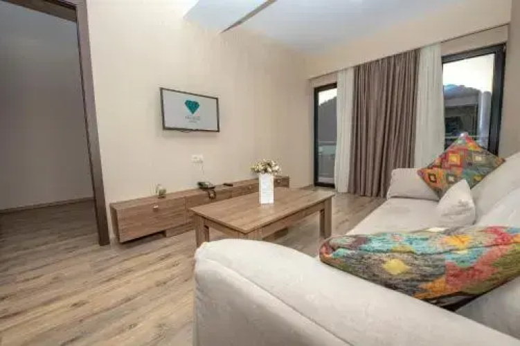 Crystal Resort Apartment B208