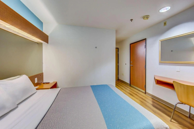 Motel 6 Sutherlin, OR