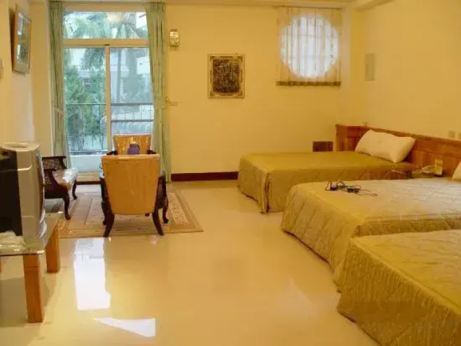 Fonglin Villa Hostel