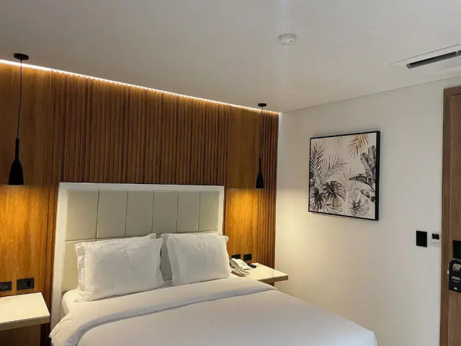 Hotels 111