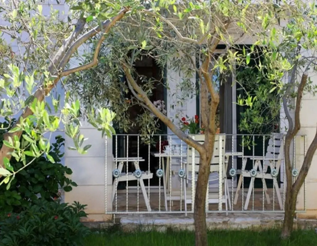 Ida Apartments