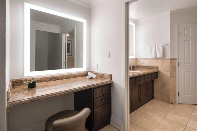 Royal Quadruple Suite with mountain view