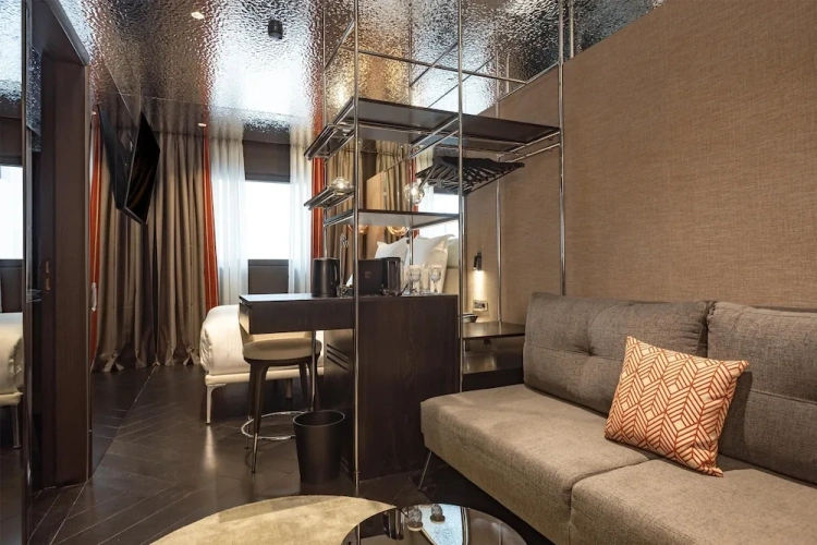 Double Suite