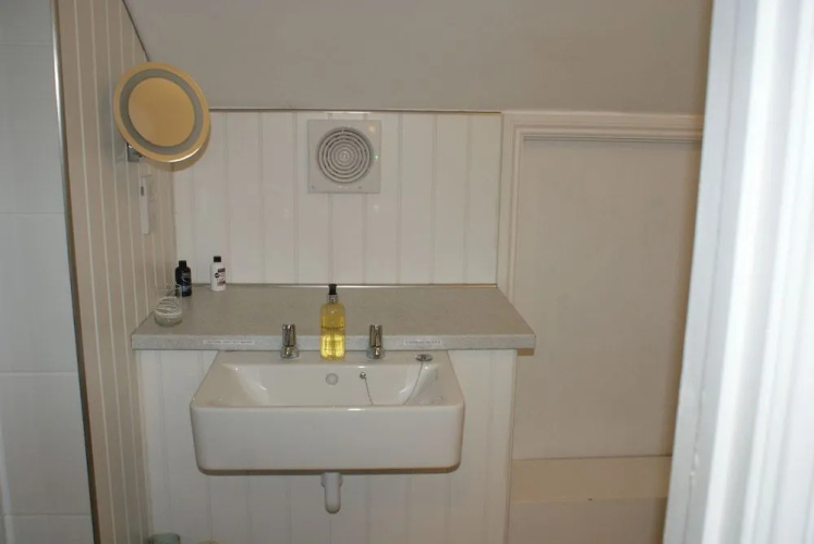 Tirah Bed and Breakfast