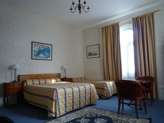 Logis Hôtel Le Plantagenêt