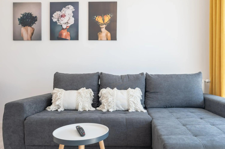 Trendy flat by the University