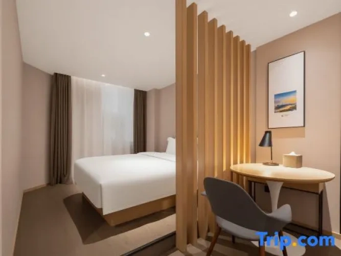 Executive Double room with street view