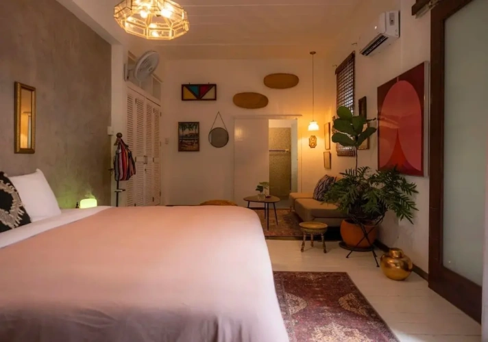 Deluxe Suite