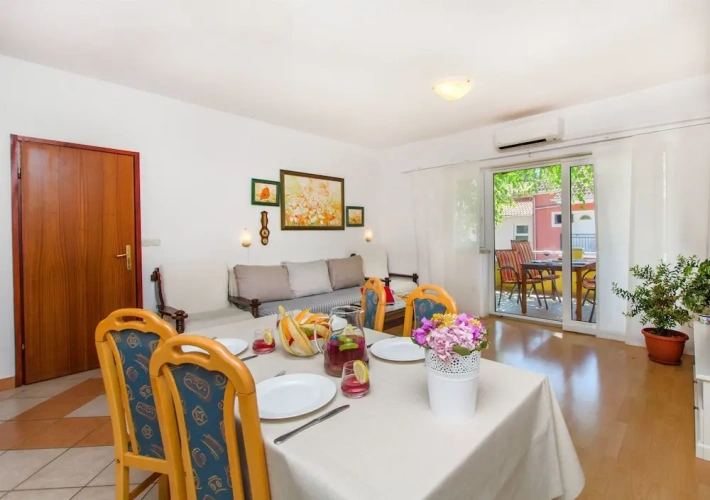 Apartment with balcony