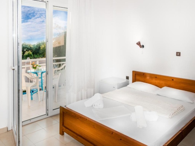 Standard Double room with balcony and with garden view