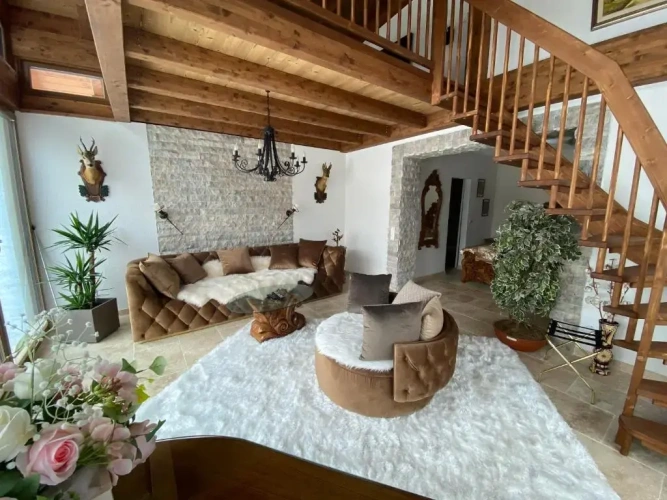 Deluxe Duplex Suite