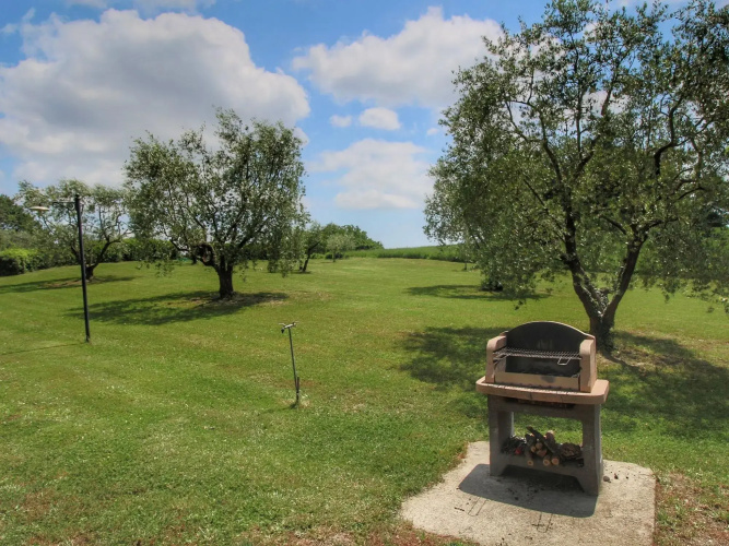 Farmhouse in Proceno With Pool and Hill Views