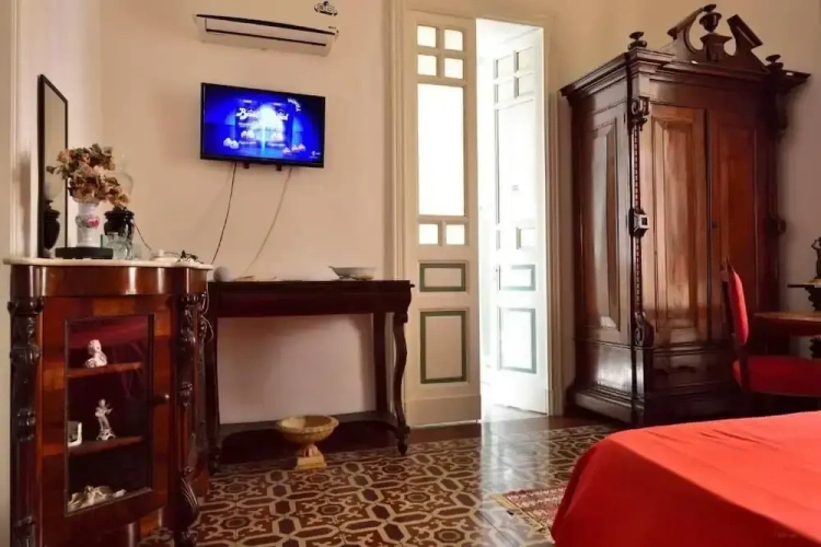 Standard Triple room