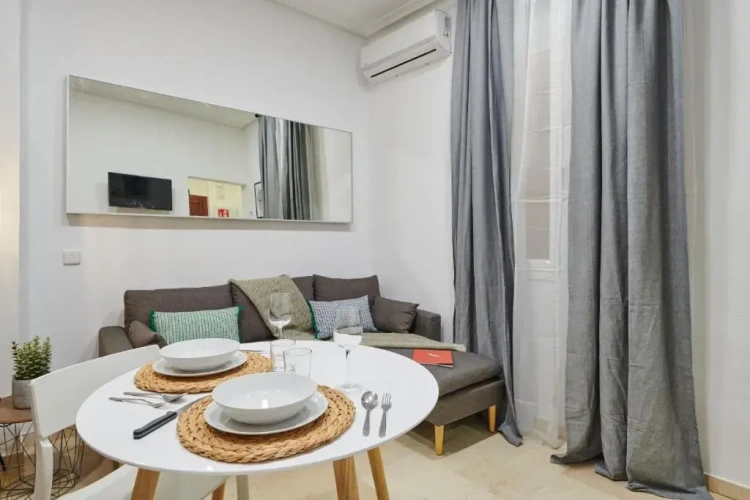 1 Bedroom Apartment