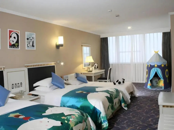 Green Land Hotel