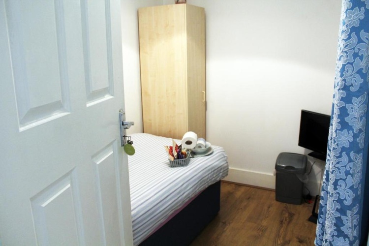 Standard Single room with garden view
