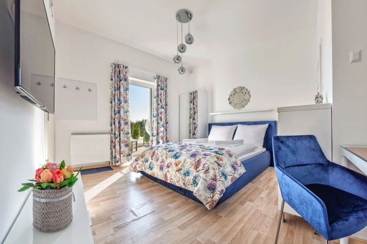 Apartment with balcony