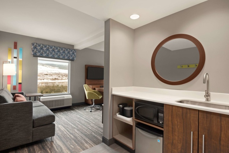 Hampton Inn & Suites by Hilton Kelowna Airport photo 21