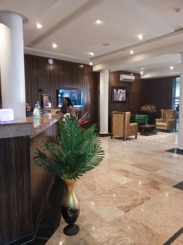 Vinpy Hotels