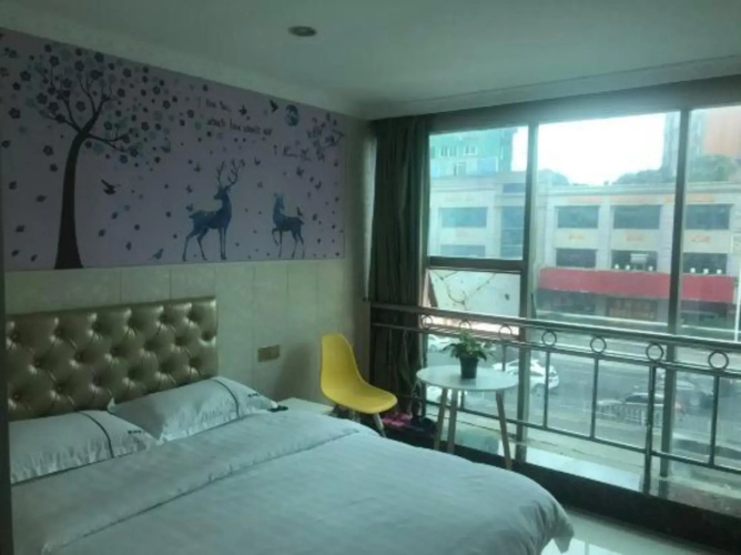 Junhong Hotel