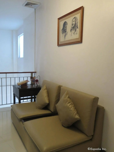 ZEN Rooms Center Suites Cebu