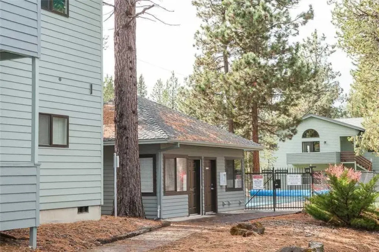 Powder Village Condominium I4