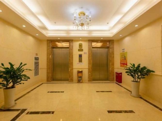Jinlong Hotel